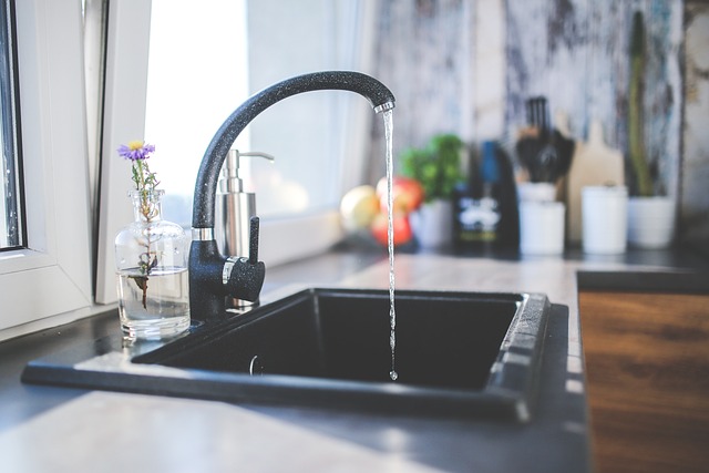 Come Risparmiare Acqua in Casa: Guida Completa a Tecniche e Soluzioni Efficaci